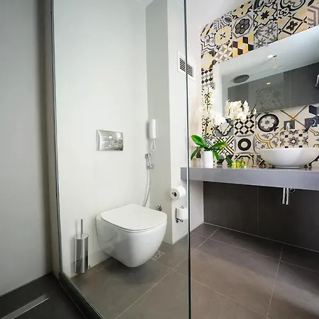 Atrium Ambiance Hotel 4*